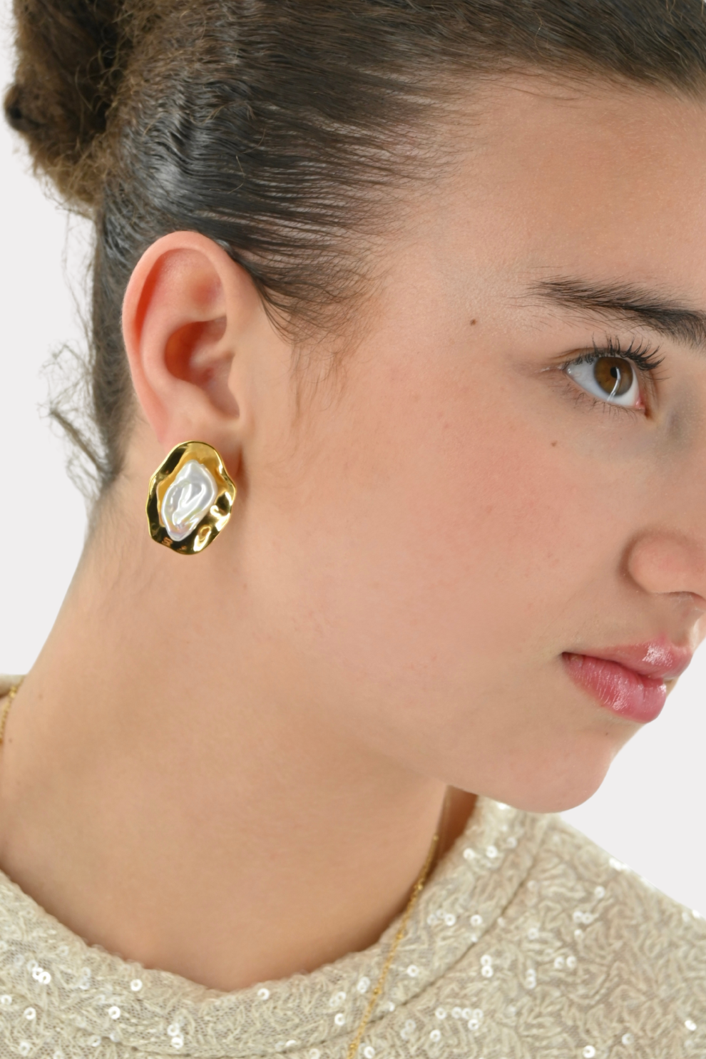 Golden pearl earrings - goud