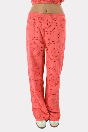 [photo_size]Lot mesure 1,74 m et porte une taille S/M.[/photo_size]