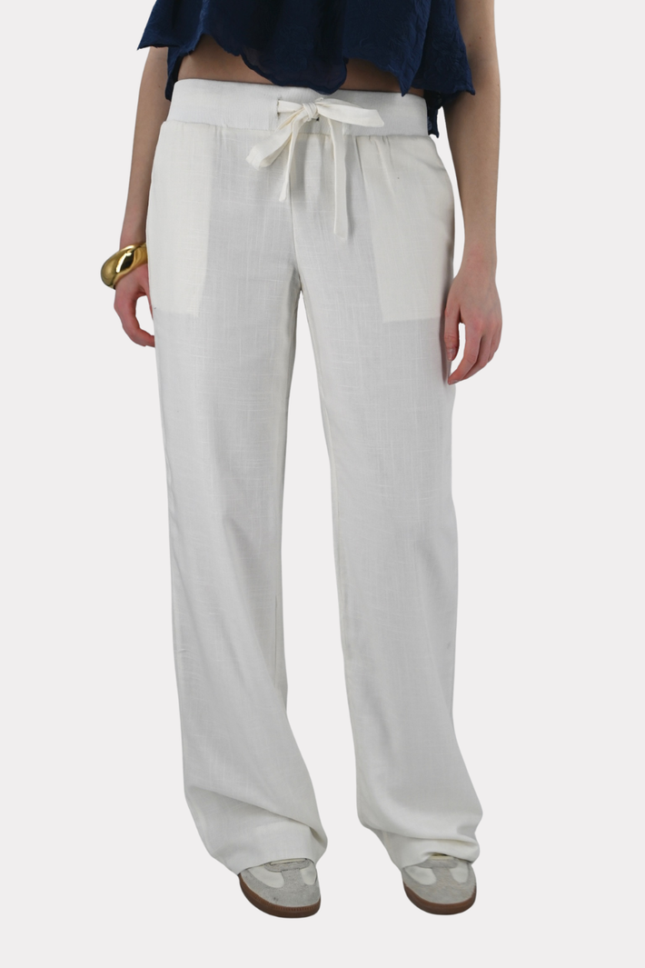 [photo_size]Milou mesure 1.66m et porte une taille S/M.[/photo_size]