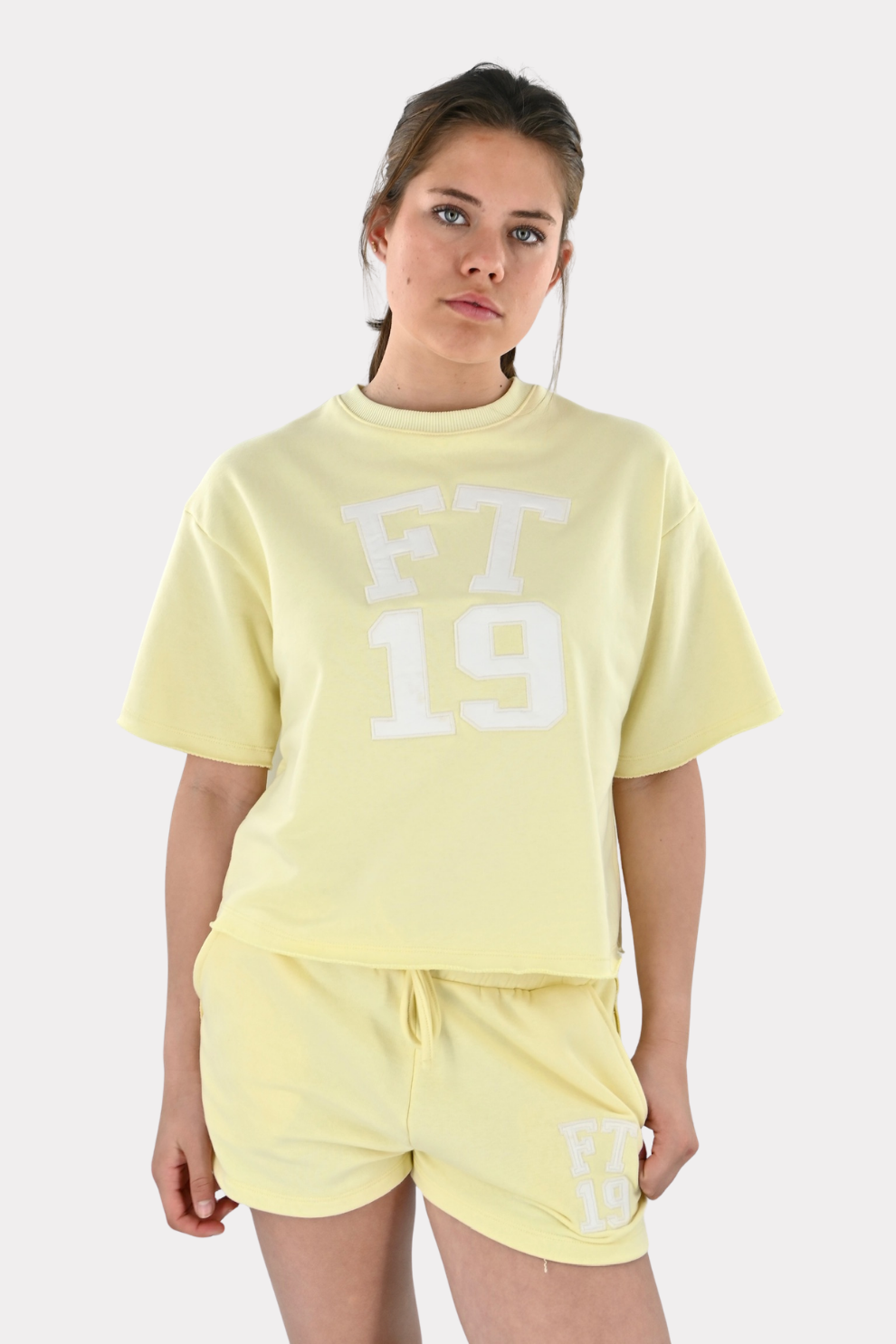 [photo_size]Roos is 1.70m lang en draagt maat S/M.