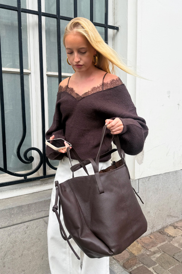 Off the shoulder lace knit - bruin