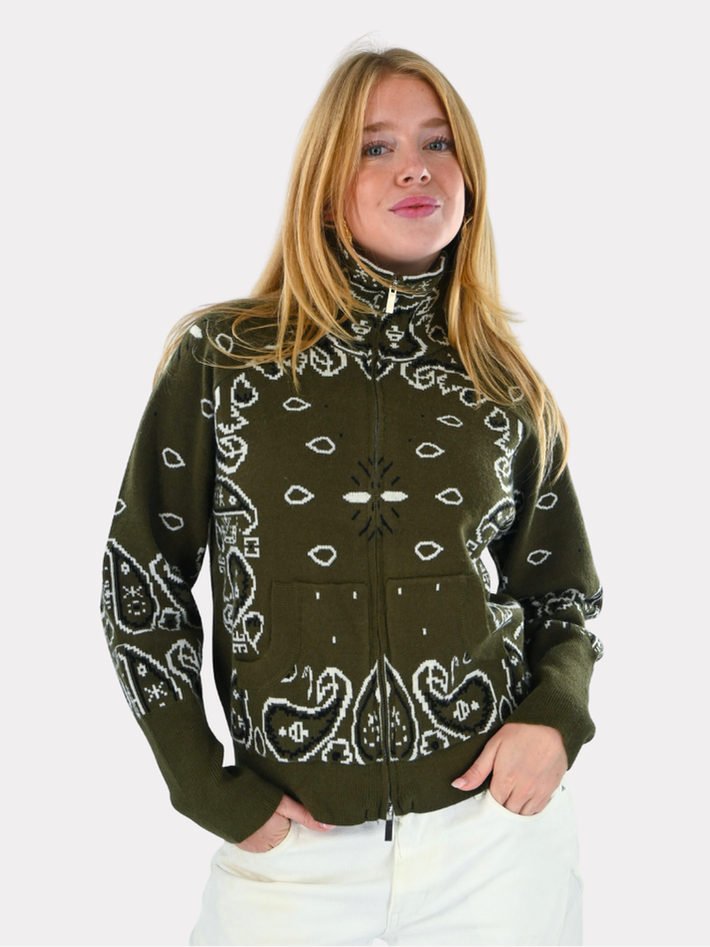 [photo_size]Noor (1.69m) draagt one-size.[photo_size]