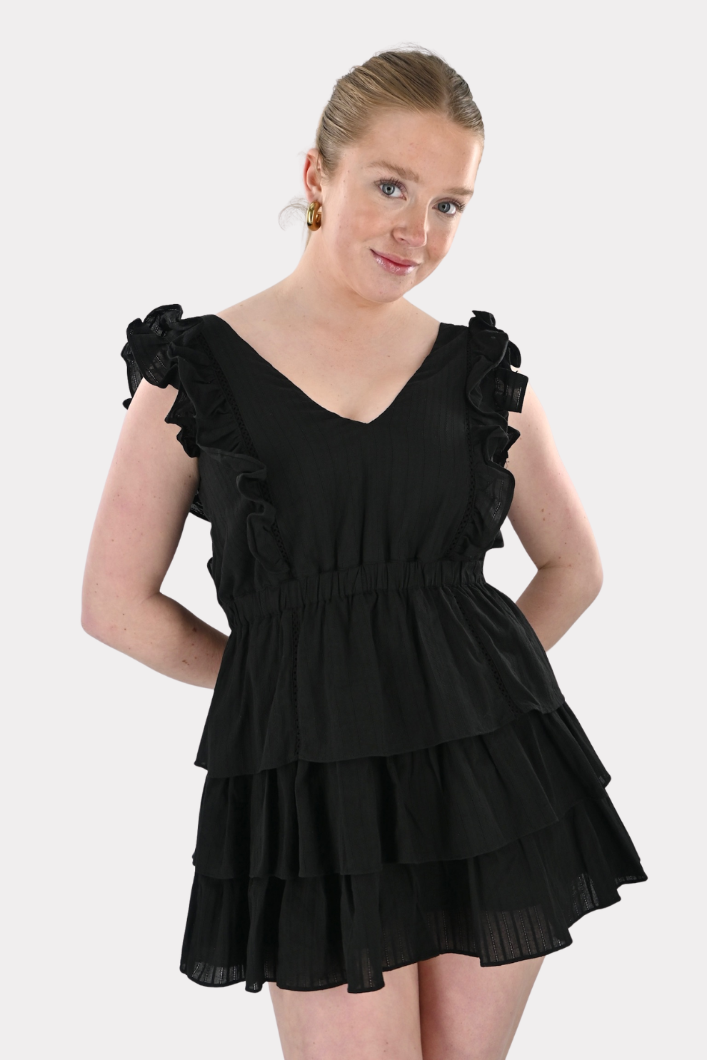 [photo_size]Noor is 1.69m lang en draagt maat S/M.