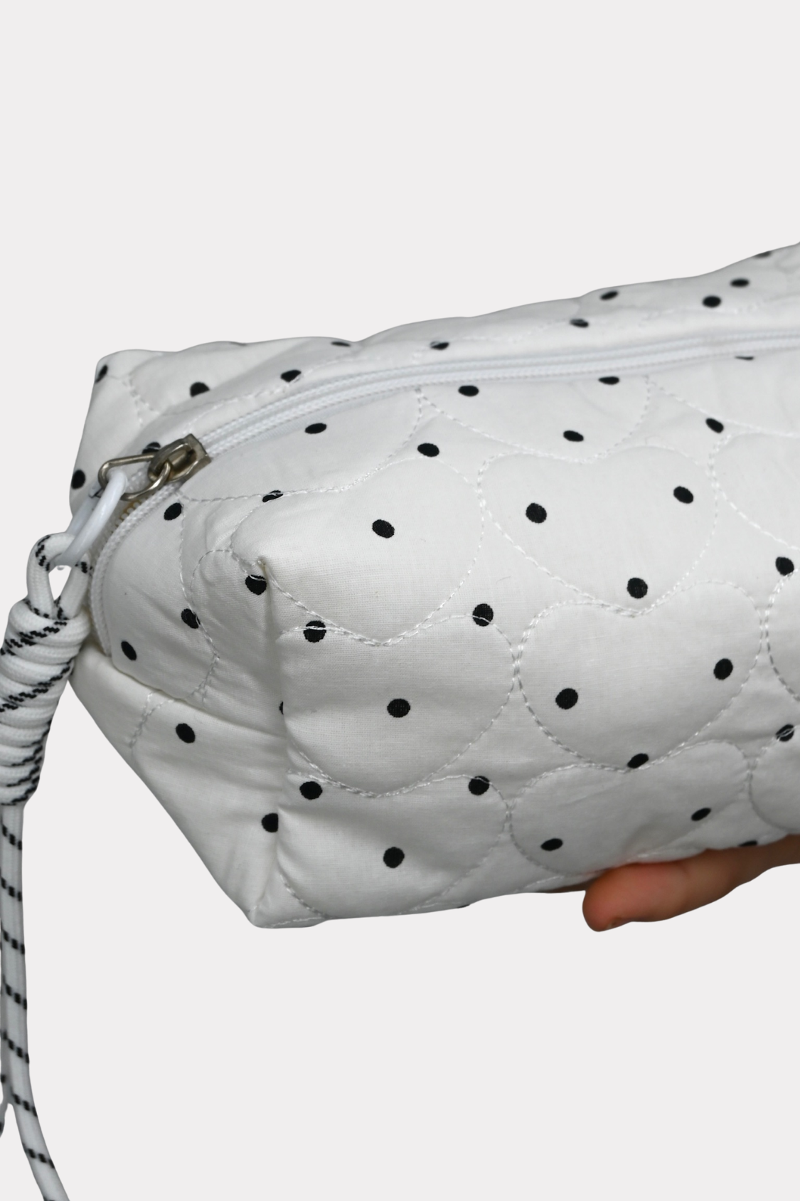 Hearted-polkadot-beauty-bag-white-fashiontiger-1