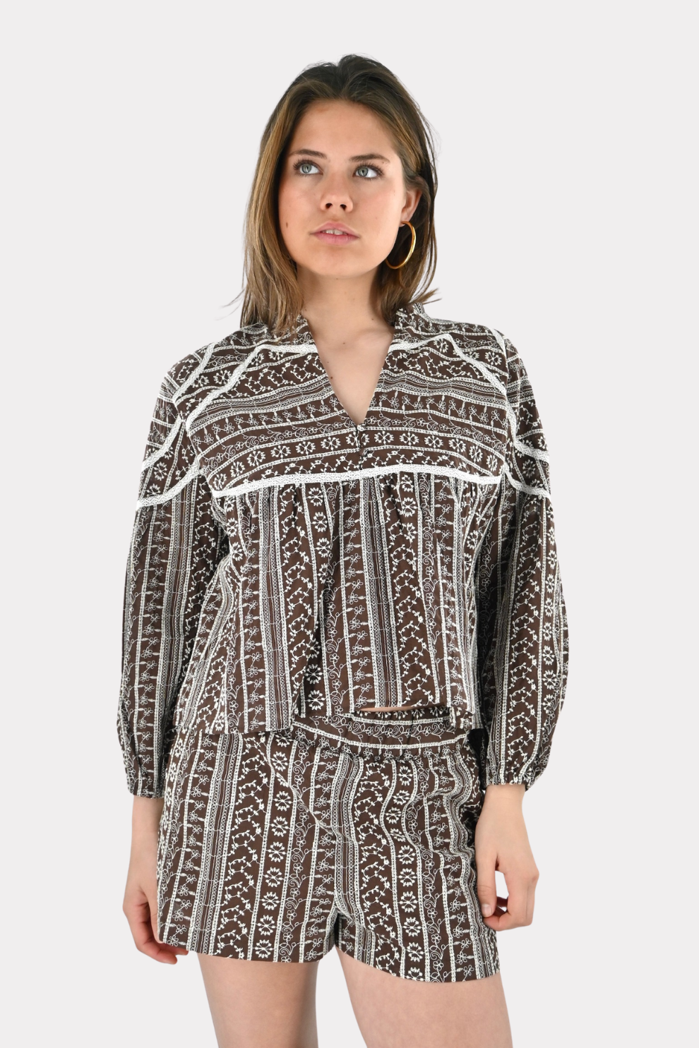 [photo_size]Roos is 1.70m lang en draagt maat S/M.