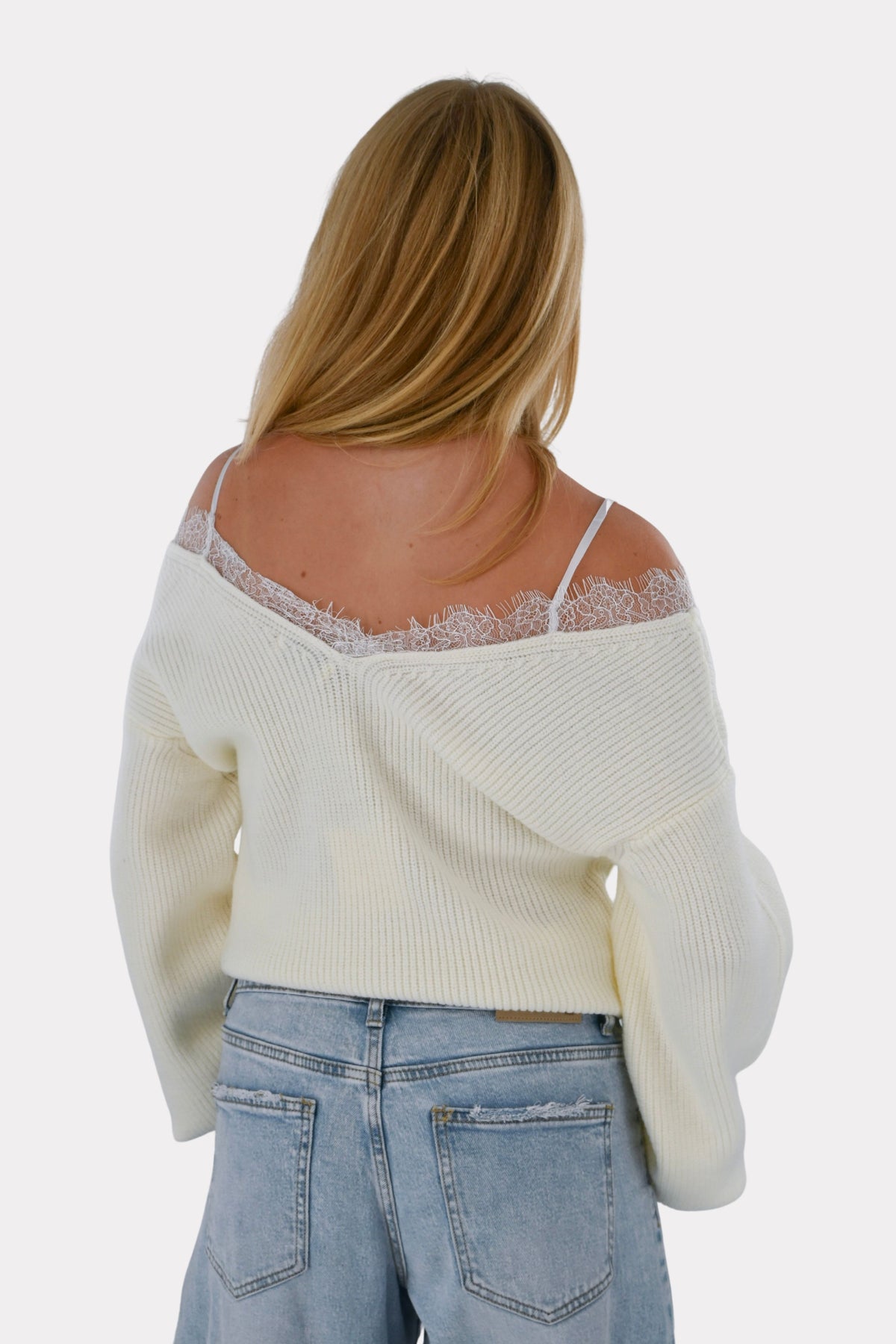 Off the shoulder lace knit - wit