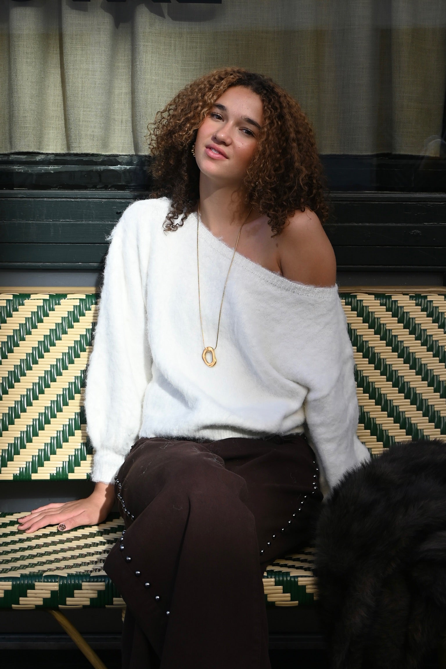 Maira-off-shoulder-knit-white-fashiontiger-4