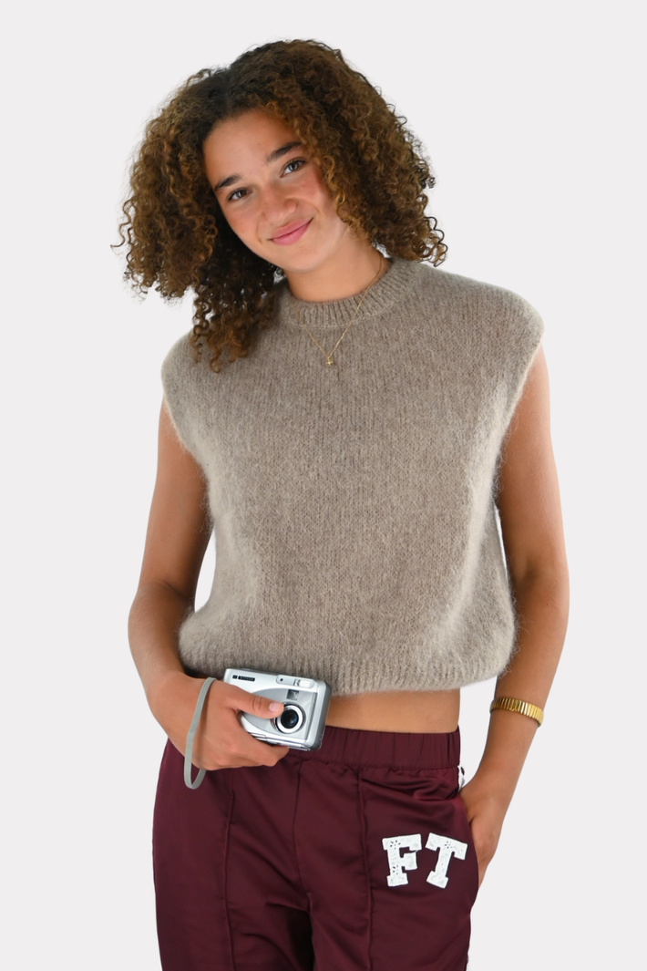 [photo_size]Gwen mesure 1,76 m et porte taille unique.[photo_size]