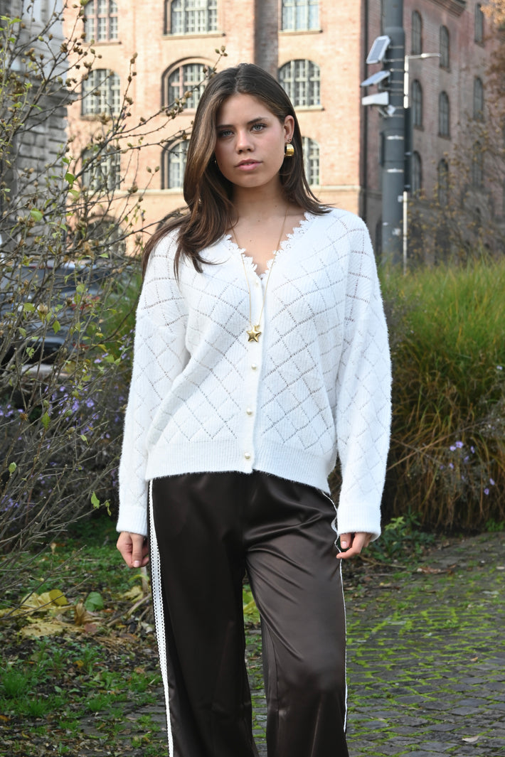 Rosie-Cardigan-weiß-Fashiontiger