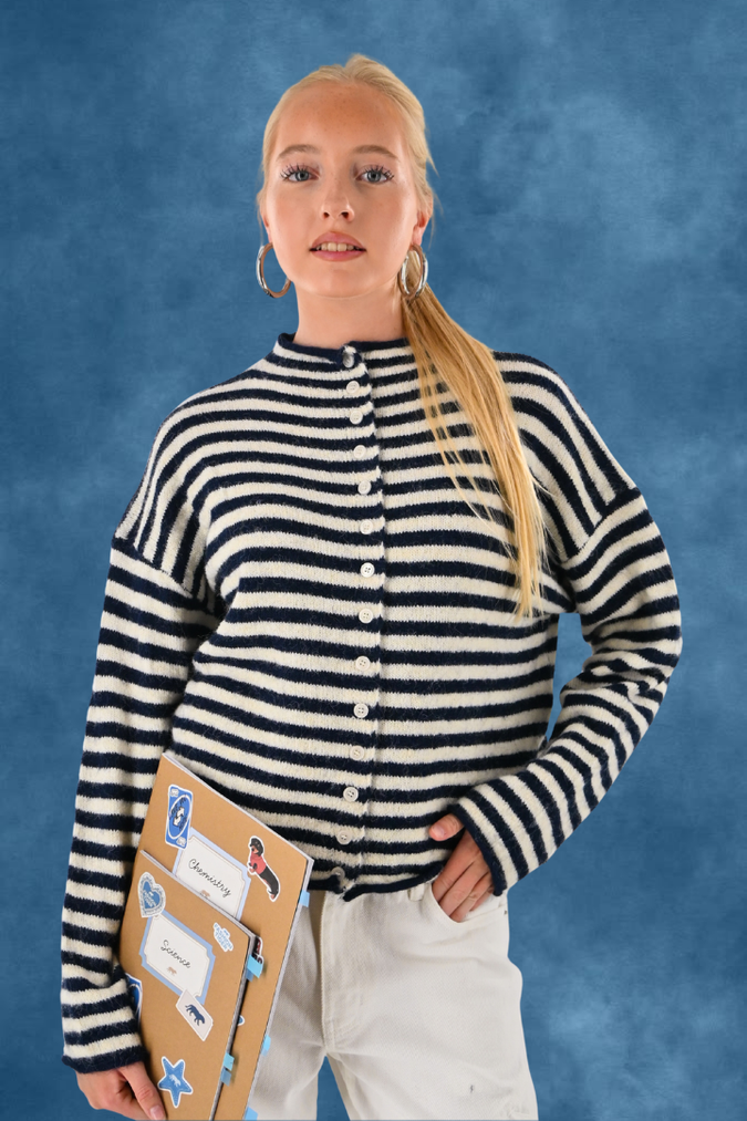 Milou is 1.66m lang en draagt een one- size.