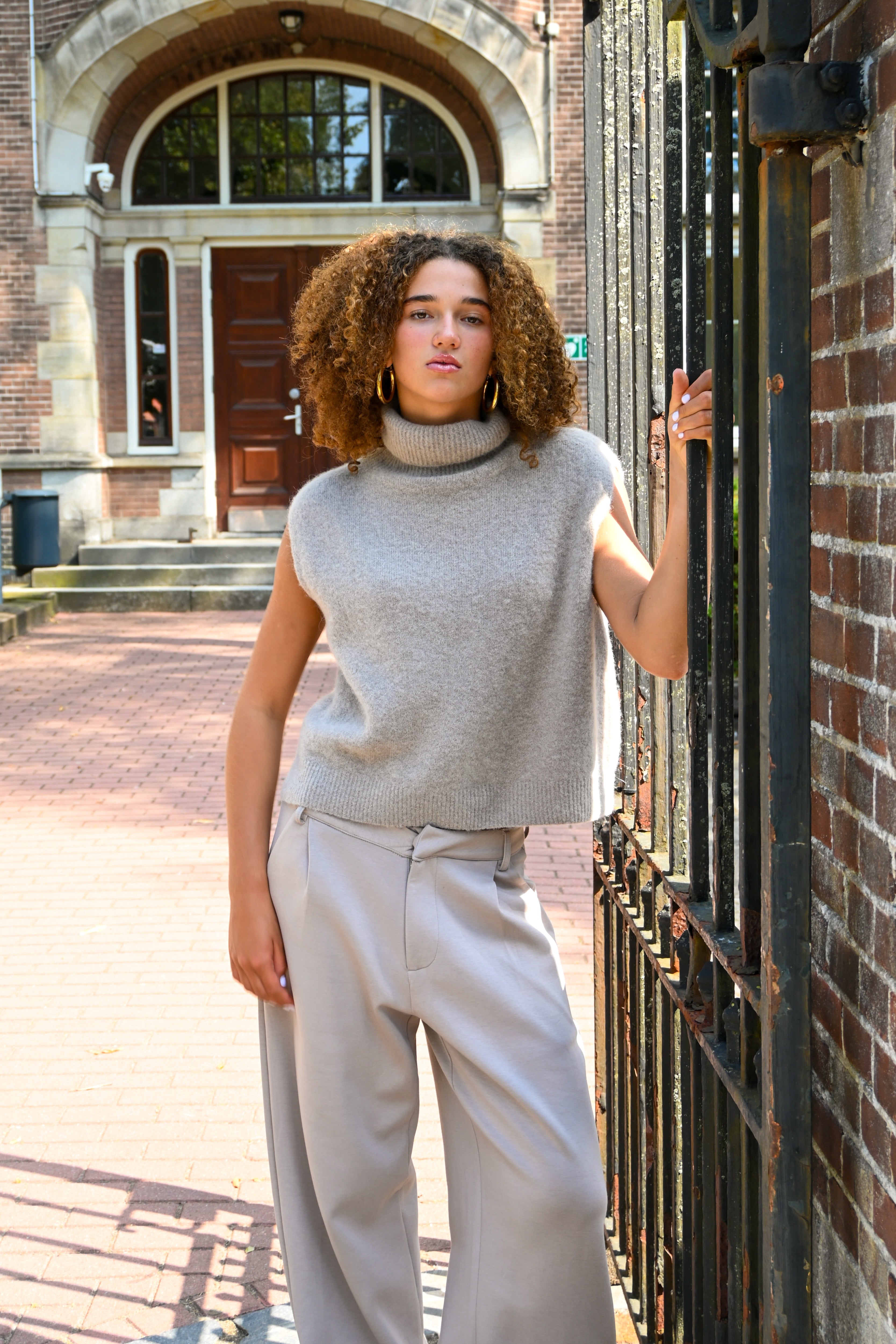 Cozy high knit - taupe (pre-order)