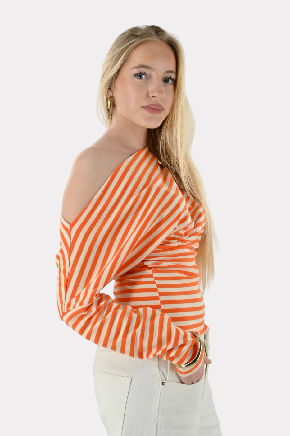 Alexia off shoulder top - oranje - Fashiontiger 3