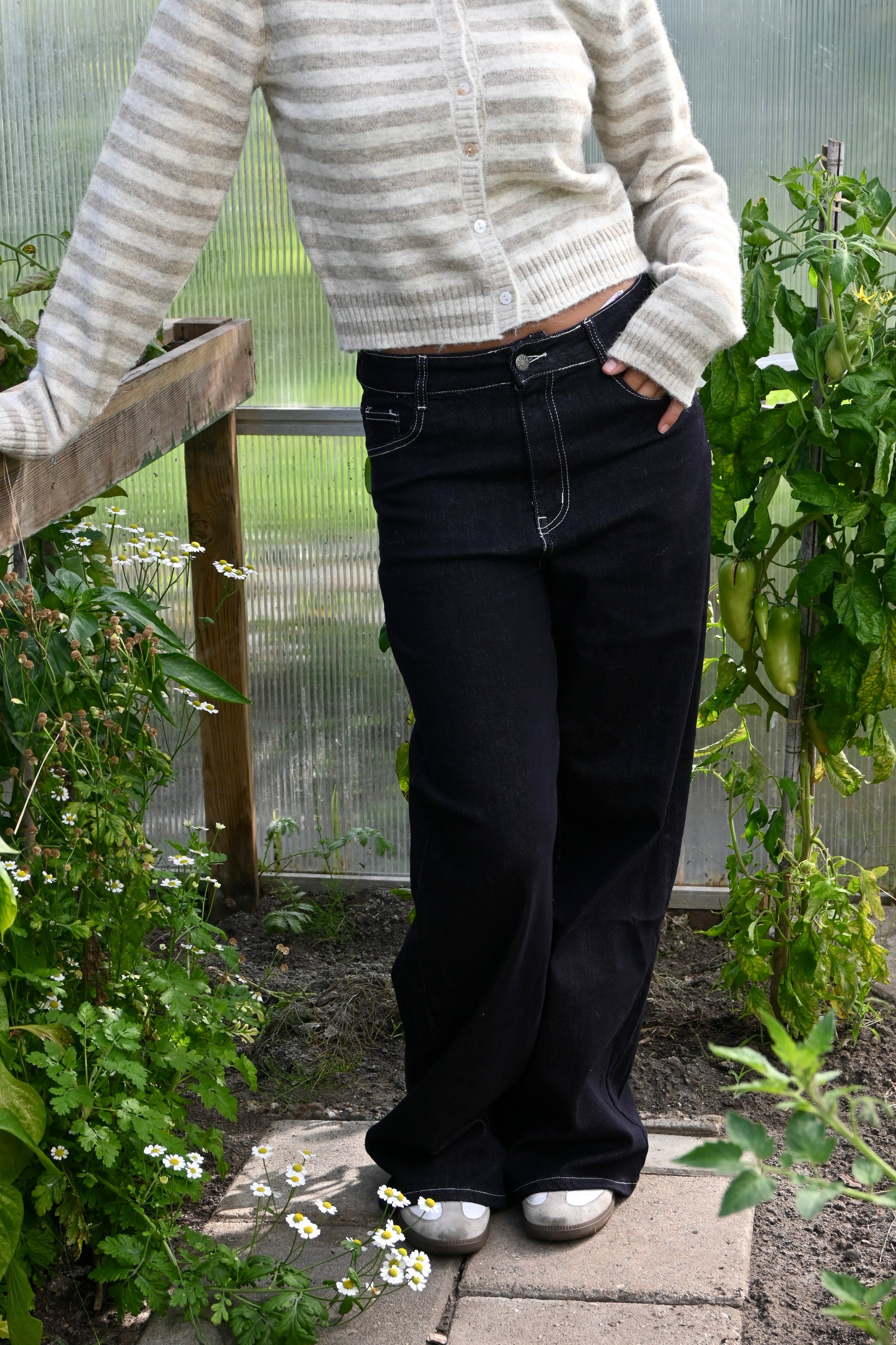 Autumn-dark-denim-jeans-blue-fashiontiger-2