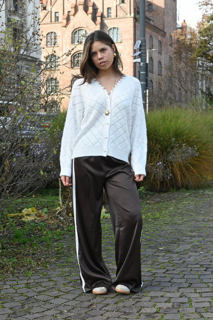 Rosie-Cardigan-weiß-Fashiontiger-1