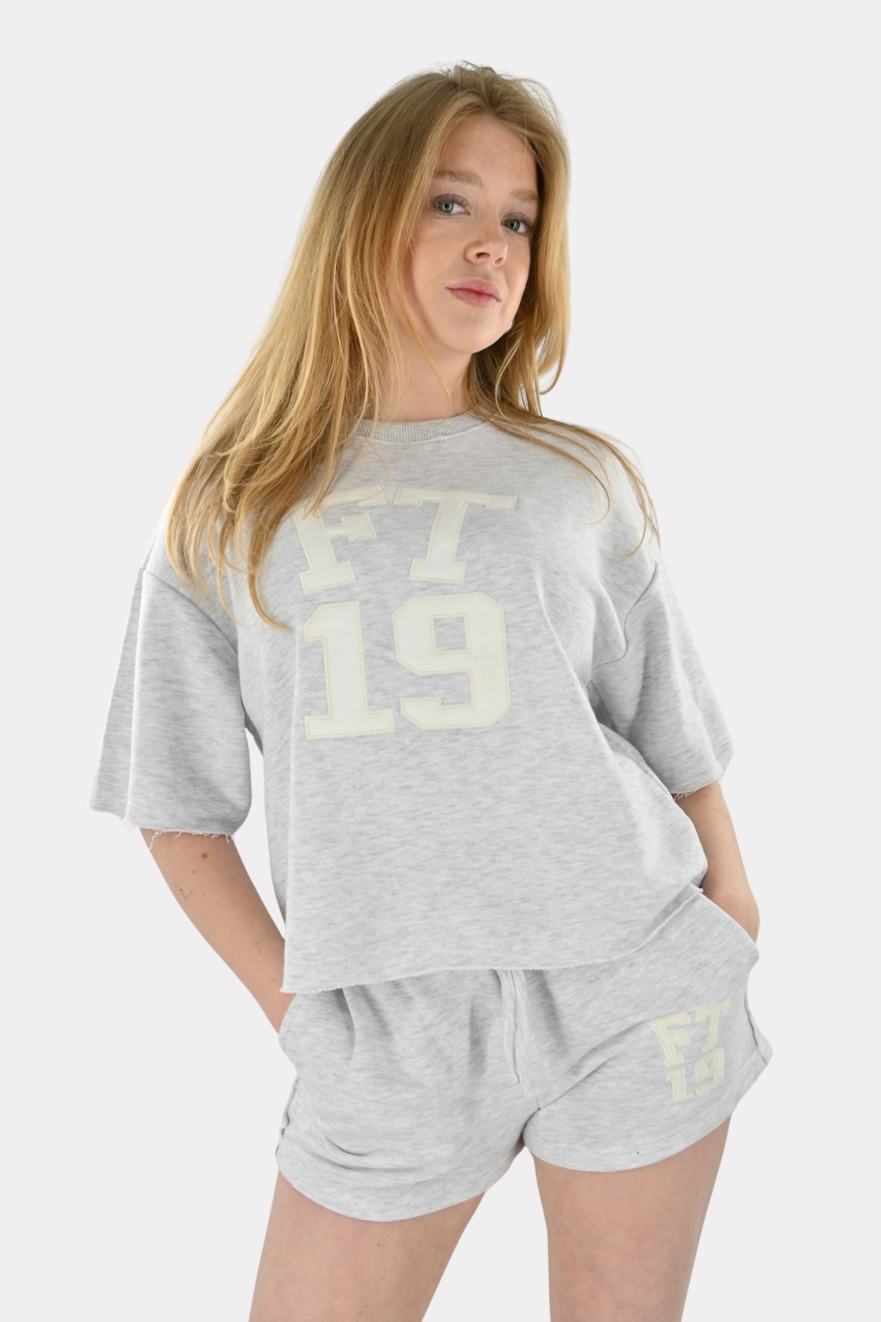 [photo_size]Noor is 1.69m lang en draagt maat S/M.[/photo_size]