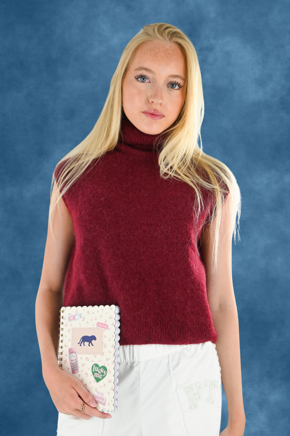 [photo_size]Milou mesure 1,66 m et porte une taille unique.[/photo_size]
