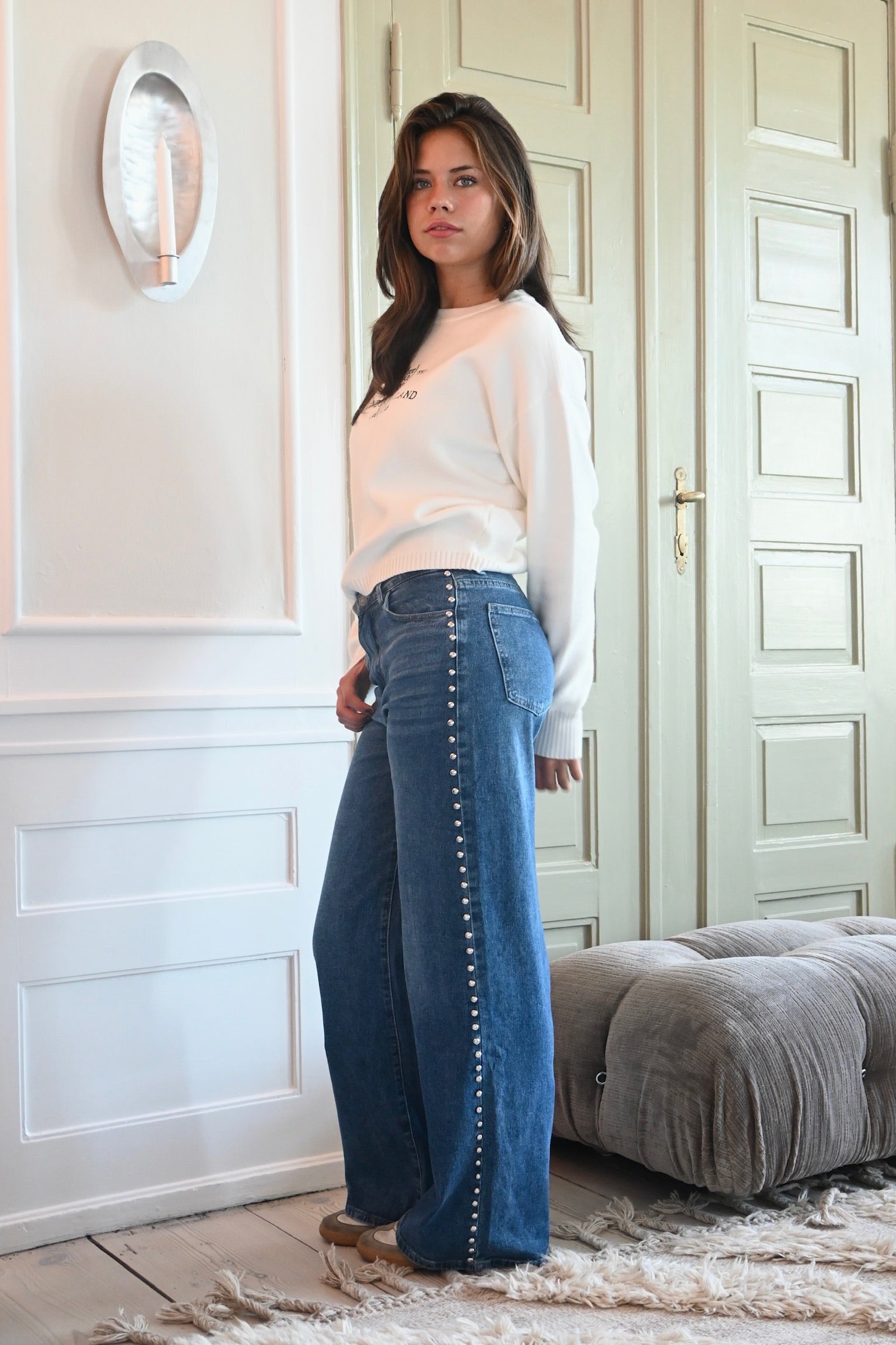 Studded-wide-leg-jeans-blue-fashiontiger-1