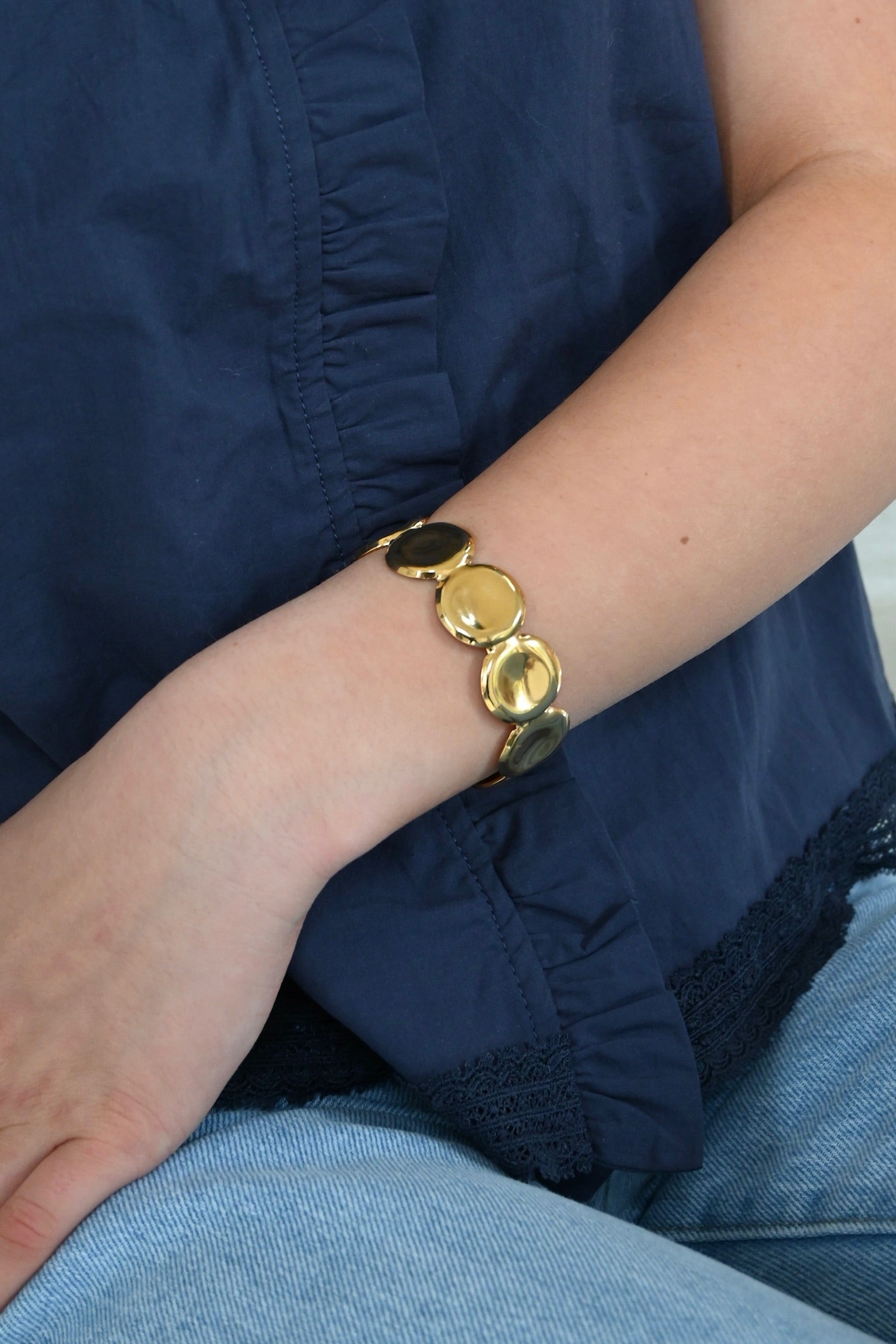 Dots bangle - gold