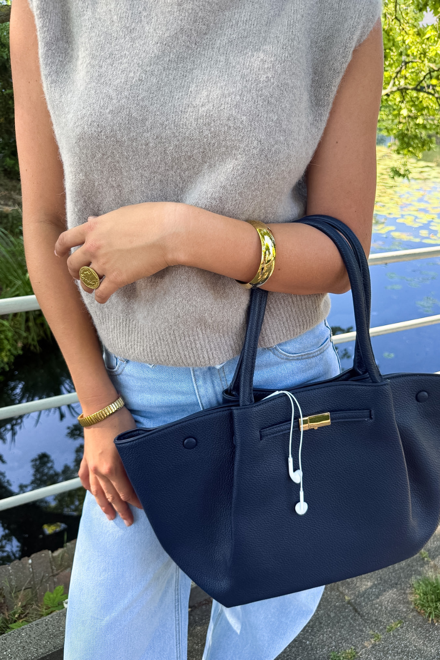 Essentielle Tasche - navy - Fashiontiger 1