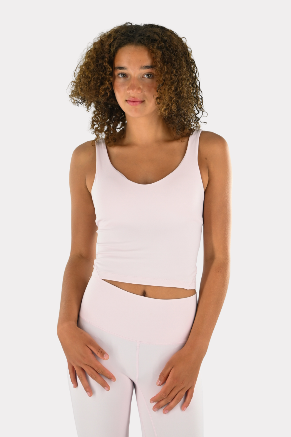 [photo_size]Gwen mesure 1,76 m et porte la taille S/M.[/photo_size]