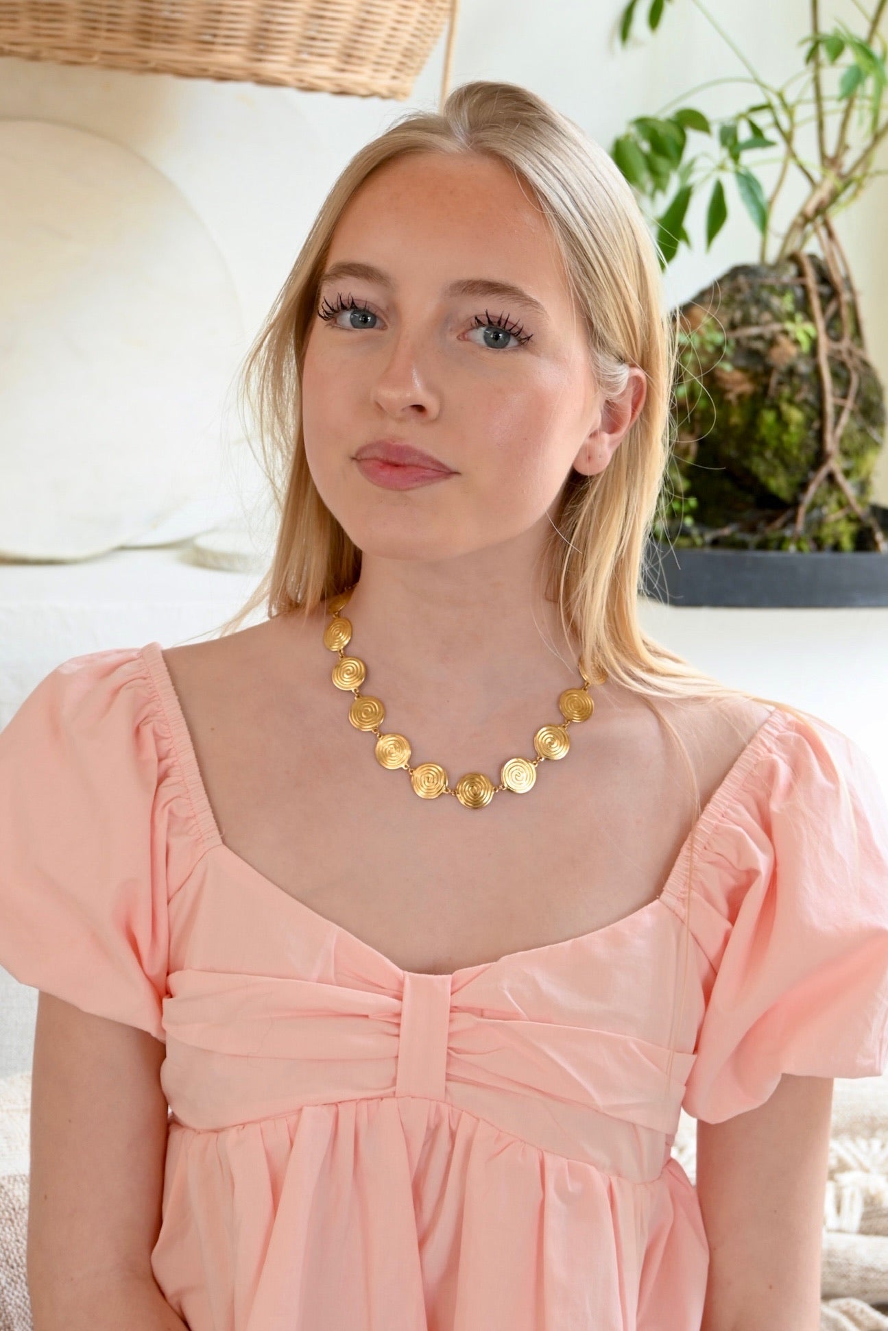 Circle link necklace - gold