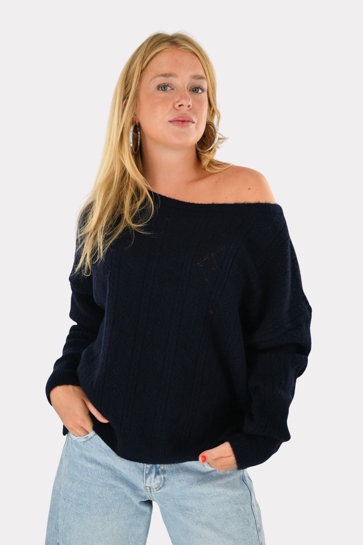 [photo_size]Noor mesure 1,69 m et porte une taille unique, elle porte normalement du S/M.[photo_size]