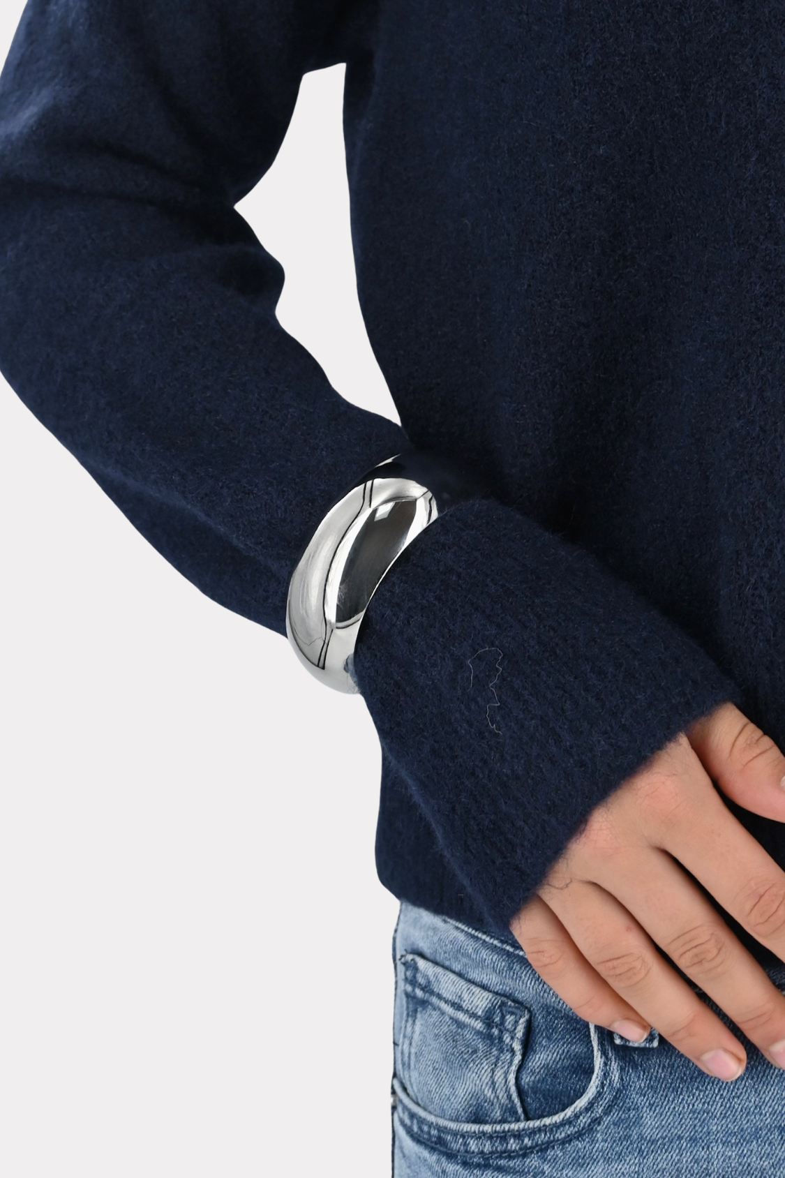 Statement-bangle-big-silver-fashiontiger-1