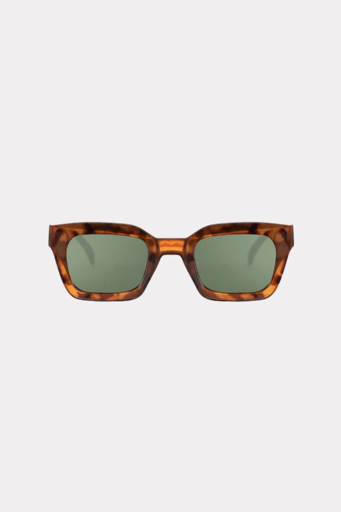 Sun_lover_leopard_green_sunnies_1