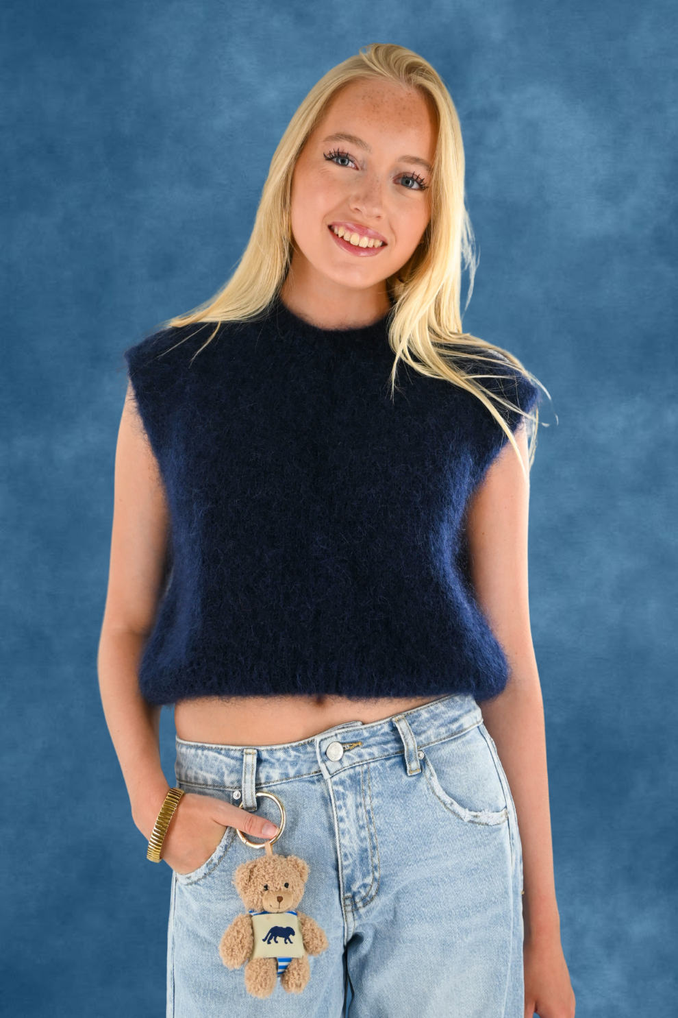 [photo_size]Milou mesure 1,66 m et porte une taille unique.[/photo_size]