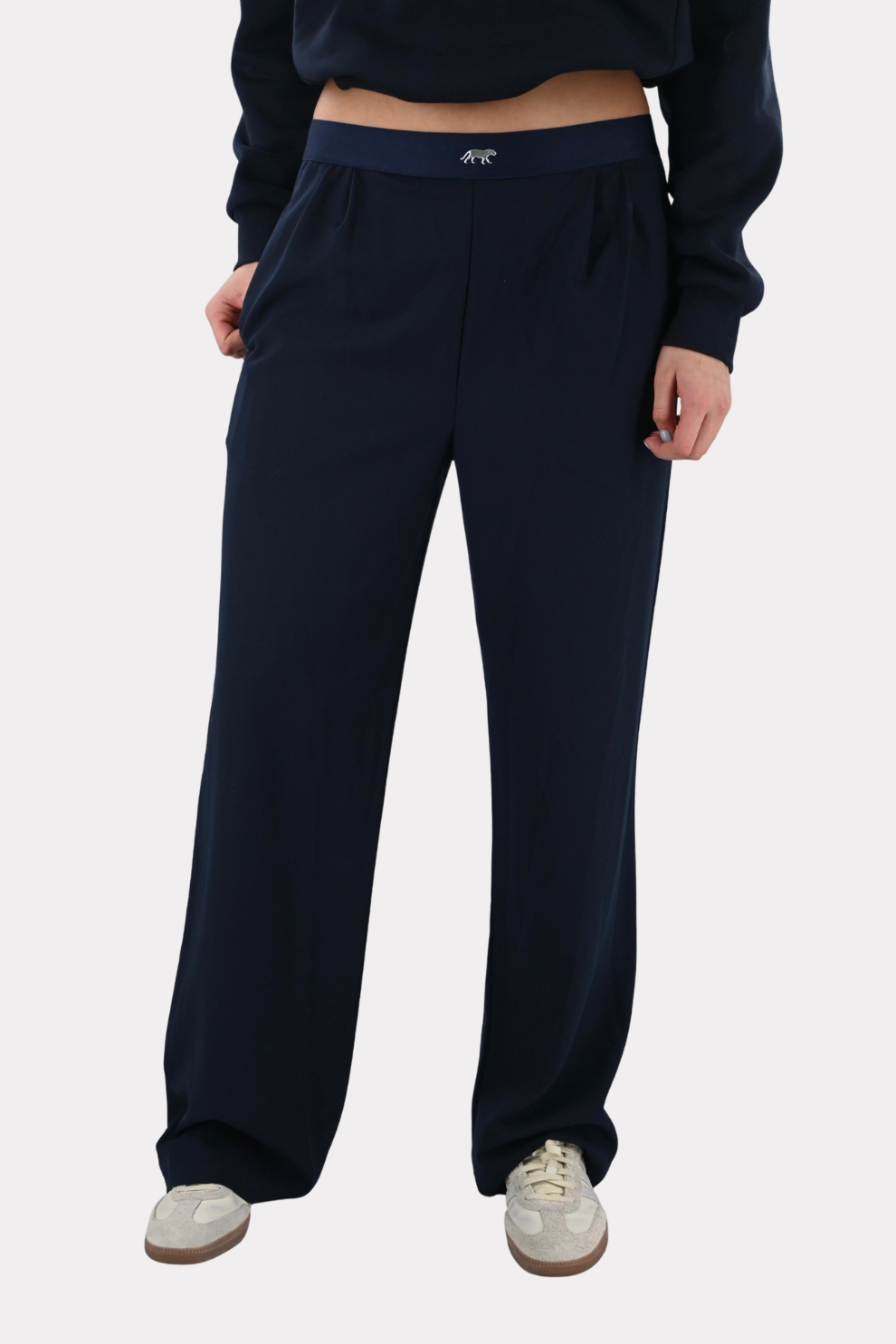 [photo_size]Lot is 1.74m lang en draagt maat S/M.[/photo_size]