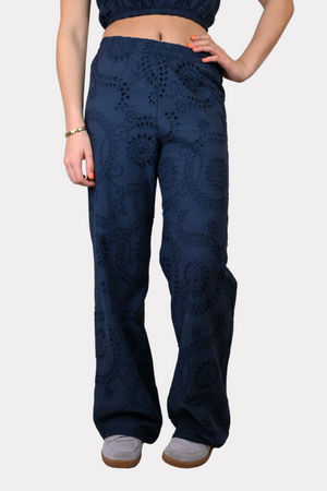 [photo_size]Roos mesure 1,70 m et porte la taille S/M.[/photo_size]