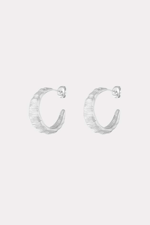 Wavy hoop earrings silver