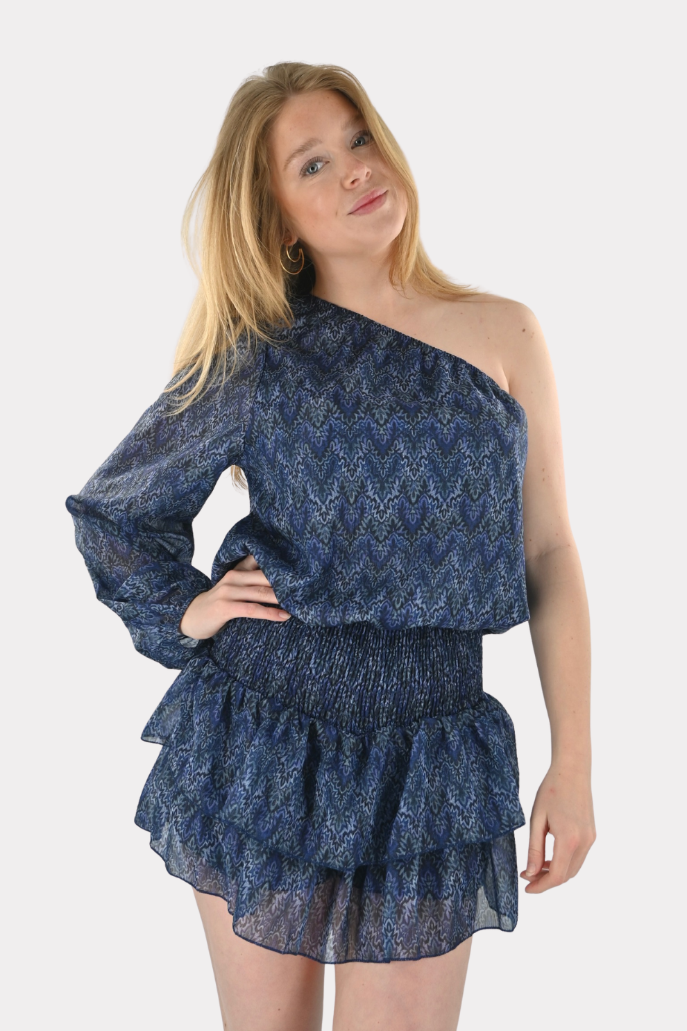 [photo_size]Milou is 1.66m lang en draagt maat S/M.