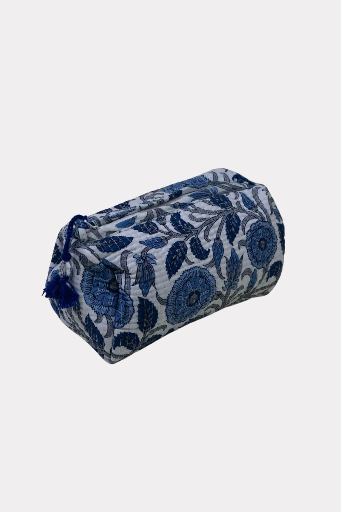 beauty-bag-klein-bloemenzee-fashiontiger-1