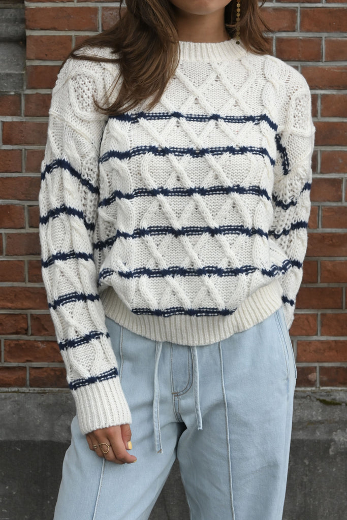 mia-knit-striped