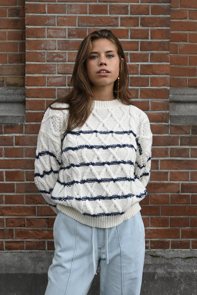 mia-knit-striped