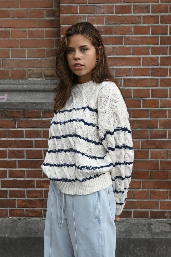 mia-knit-striped