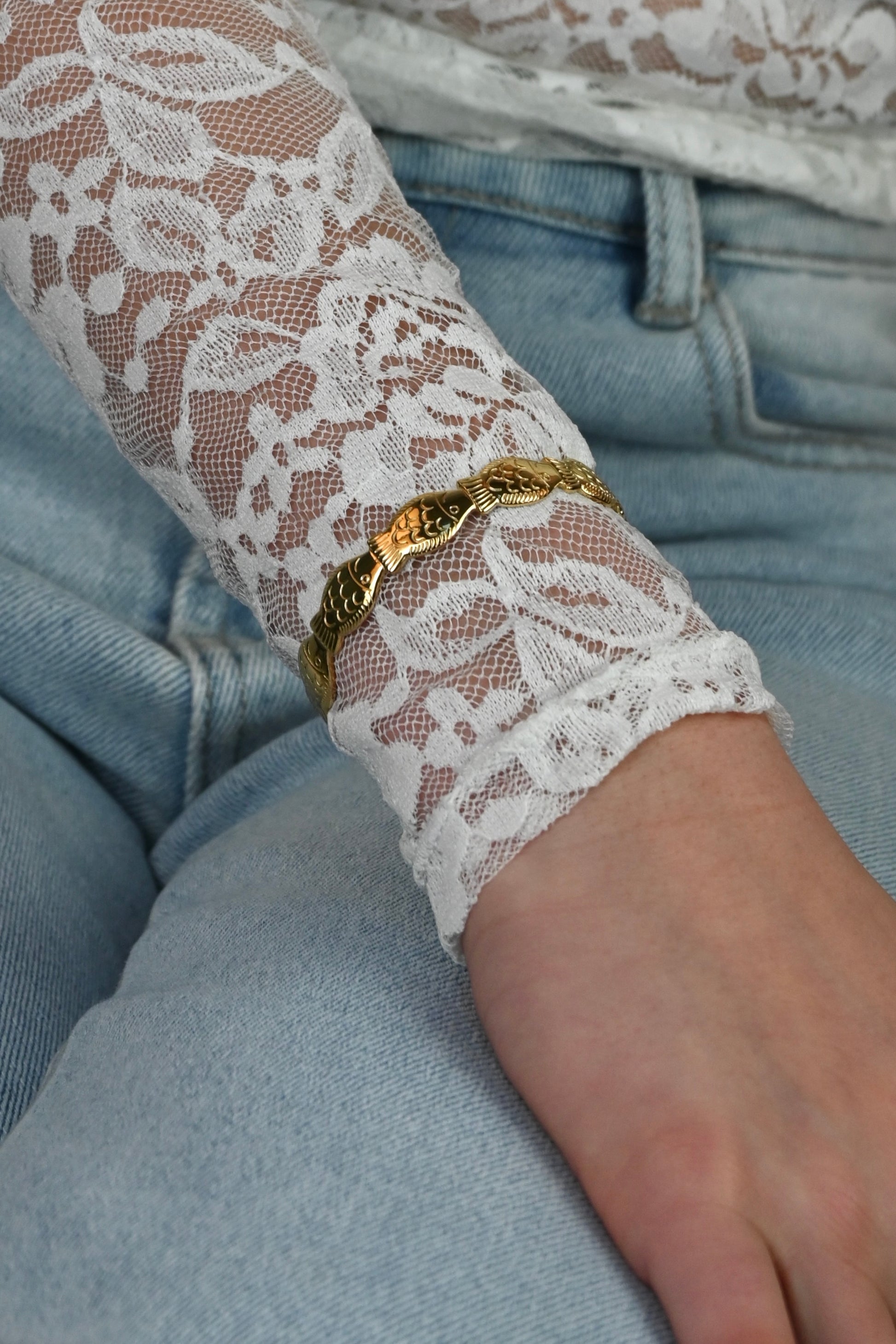 golden_catch_bracelet_fashiontiger-1