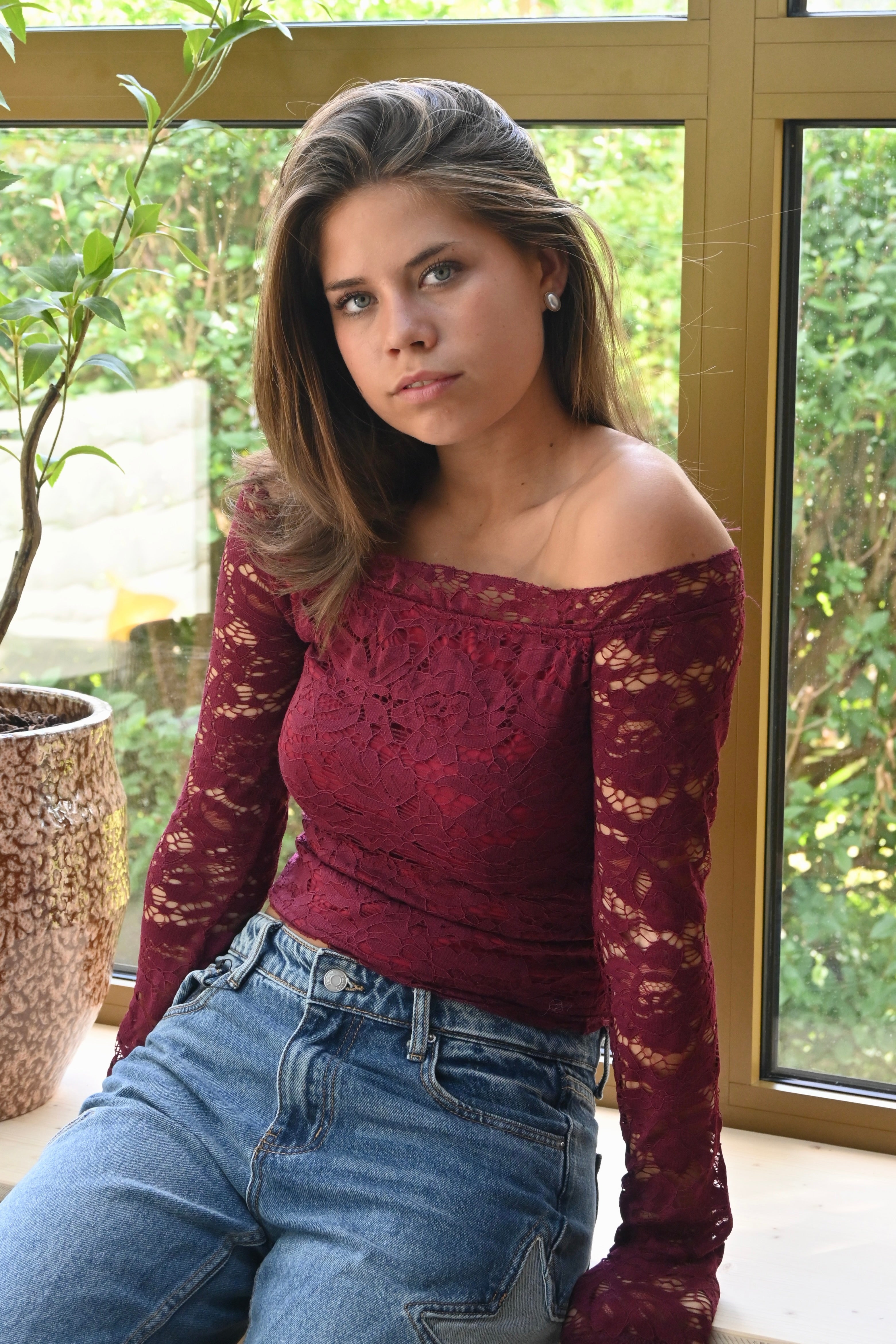 mara-lace-top-bordeaux-fashiontiger-1