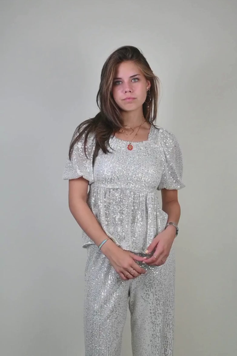 Load video: &lt;tc&gt;Ivy blouse sparkle - champagne&lt;/tc&gt;