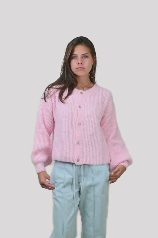 Load video: &lt;tc&gt;Brooklyn cardigan - pale pink&lt;/tc&gt;