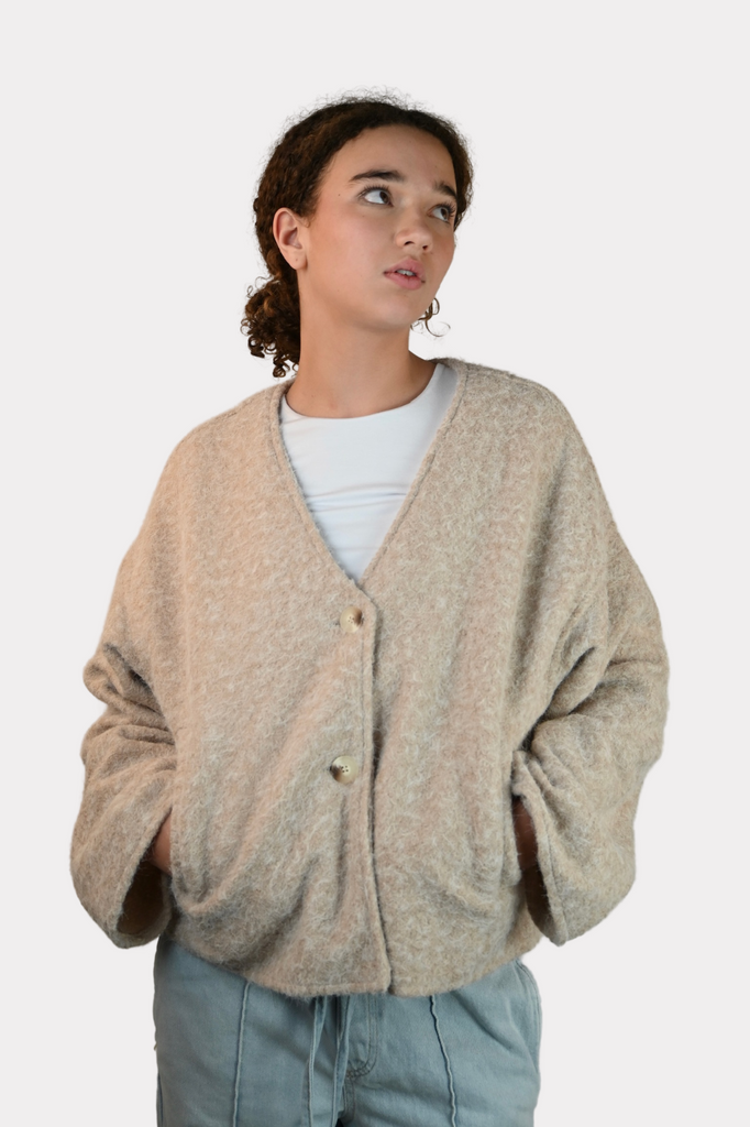 willemijn-cardigan-beige-fashiontiger-2